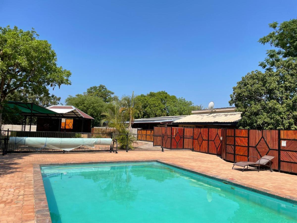 Buffalo Hotel Hectorspruit ภายนอก รูปภาพ