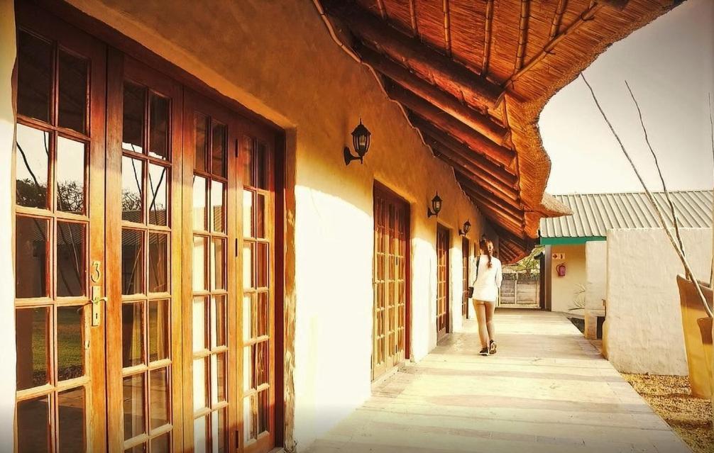 Buffalo Hotel Hectorspruit ภายนอก รูปภาพ