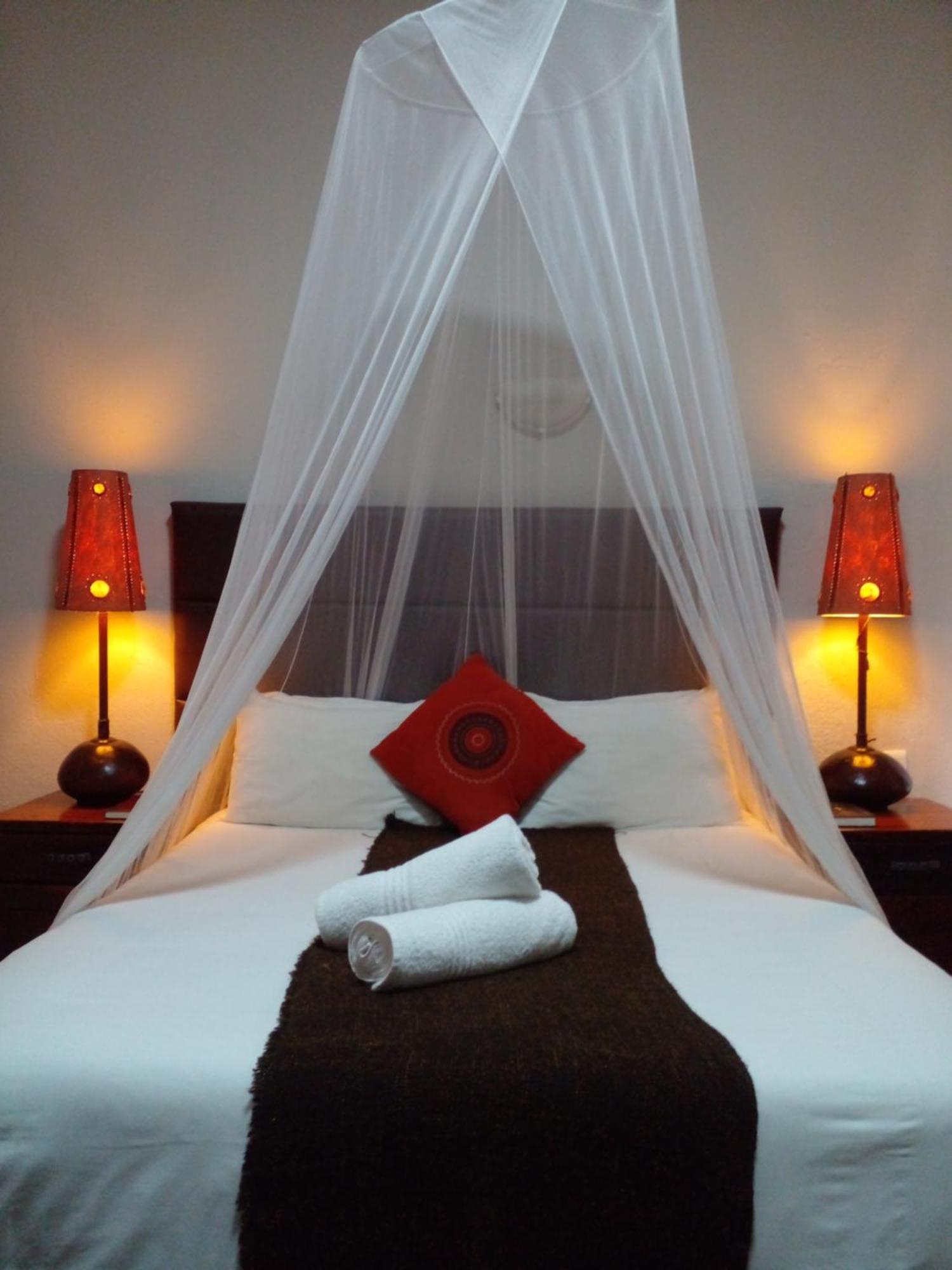 Buffalo Hotel Hectorspruit ภายนอก รูปภาพ