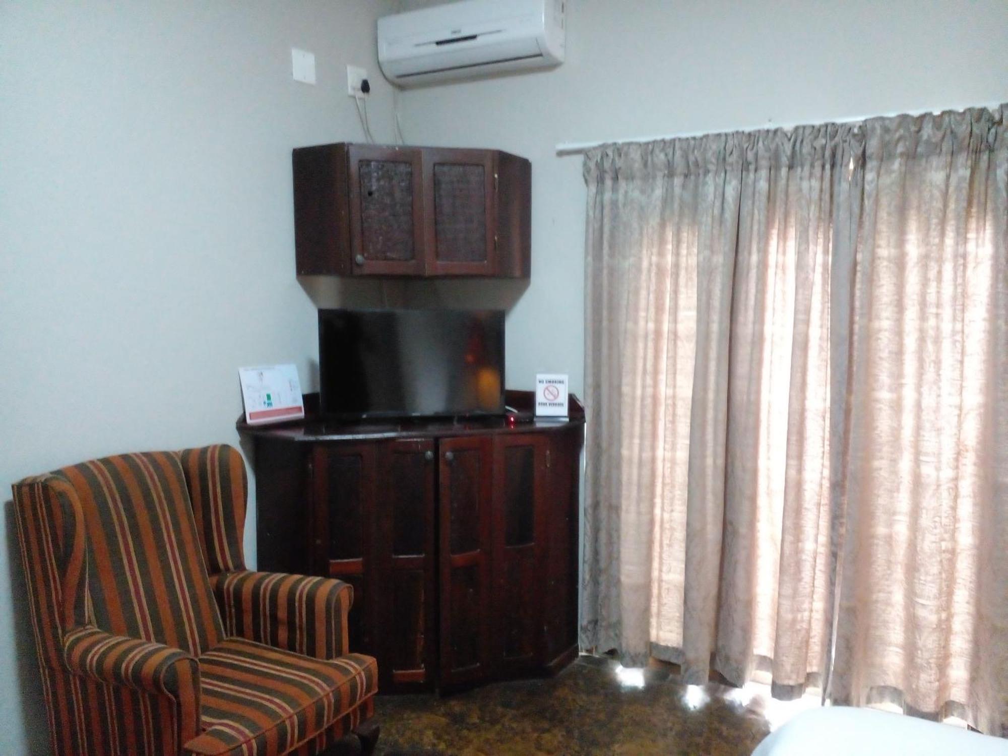 Buffalo Hotel Hectorspruit ภายนอก รูปภาพ