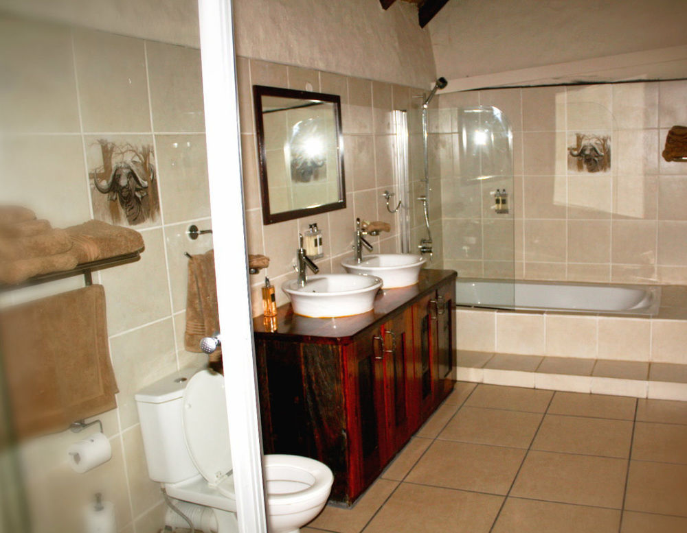 Buffalo Hotel Hectorspruit ภายนอก รูปภาพ