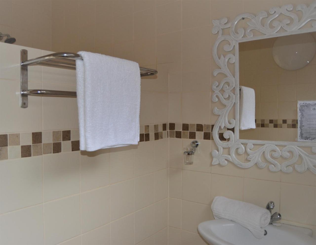 Buffalo Hotel Hectorspruit ภายนอก รูปภาพ